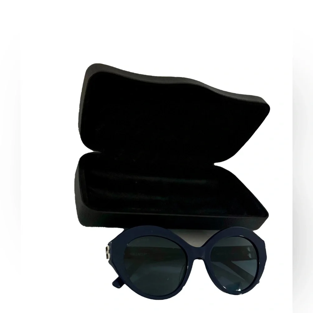 Balenciaga sunglasses, excellent conditionts, blue - Picture 8 of 11
